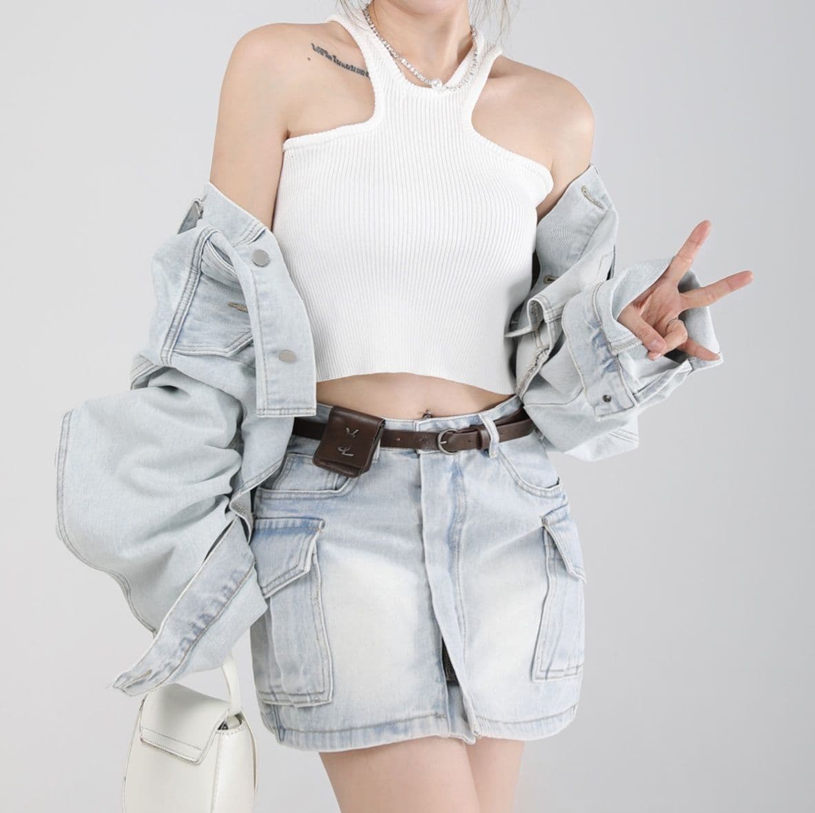 デニムセットアップ 色落ち加工ショート丈ジャケット×ハイウエストミニスカート 春秋向け華奢見え2点セット