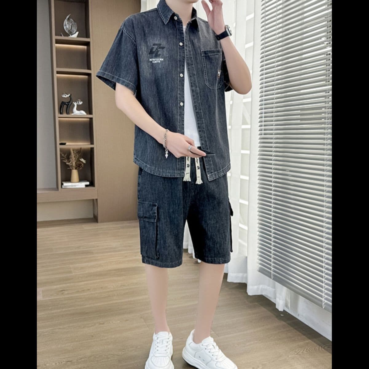 デニムセットアップ 英字プリント半袖シャツ＋ハーフパンツ メンズ向け ストリート風夏映え2点セット