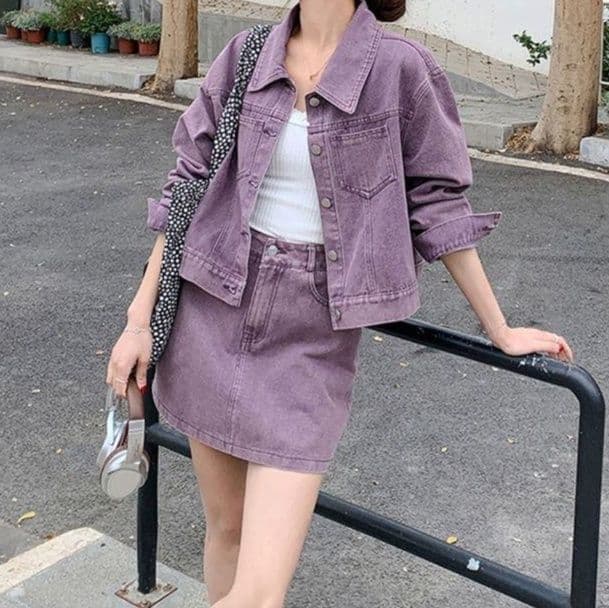 ゆったりデニムジャケット＆Aラインミニスカート 高級感漂う大人の細見えパープルセットアップ