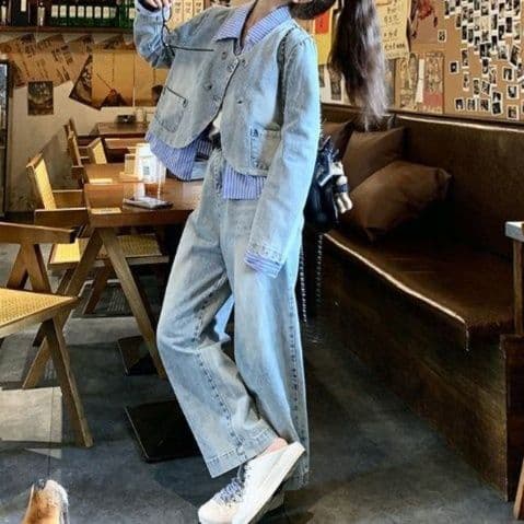 デニムセットアップ ストライプレイヤード風ジャケット×ゆったりストレートパンツ 春秋向け 塩系カジュアル2点セット