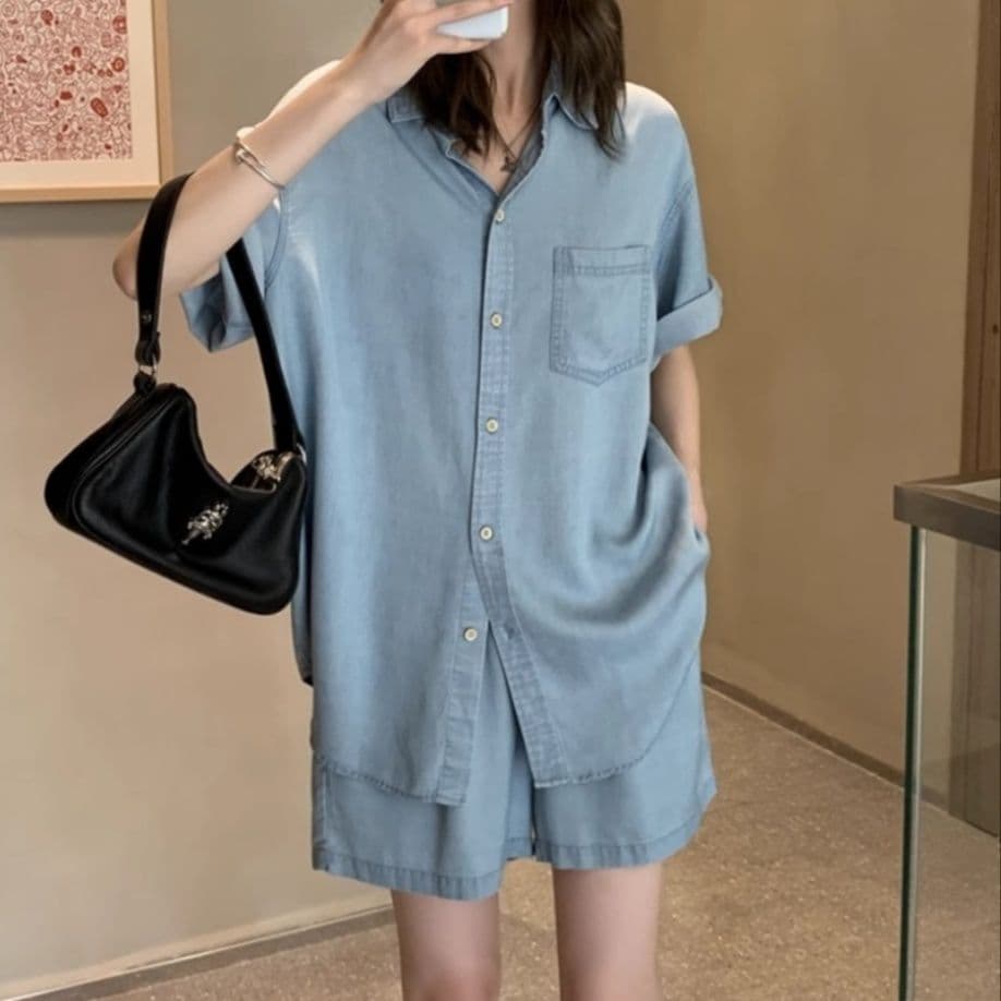 デニムセットアップ 薄手半袖シャツ×ショートパンツ ゆったりカジュアルな夏向け2点セット