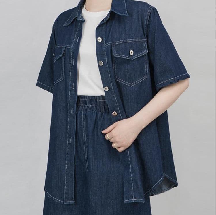 デニムセットアップ ゆったり半袖シャツ×ショートパンツ 夏向け きれいめカジュアル上下セット
