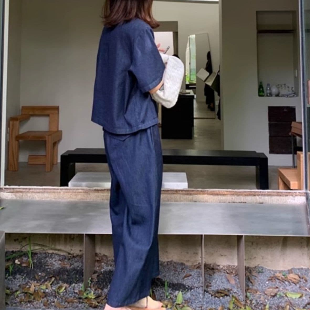 デニムセットアップ Vネック半袖シャツ&ワイドパンツ 夏のゆったりカジュアル2点セット