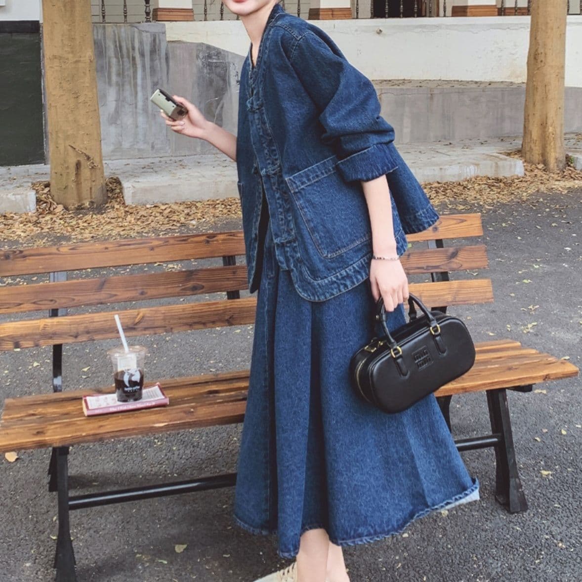 オーバーサイズノーカラーデニムジャケット・フレアミディスカート ゆる可愛いモダンチャイナセットアップ