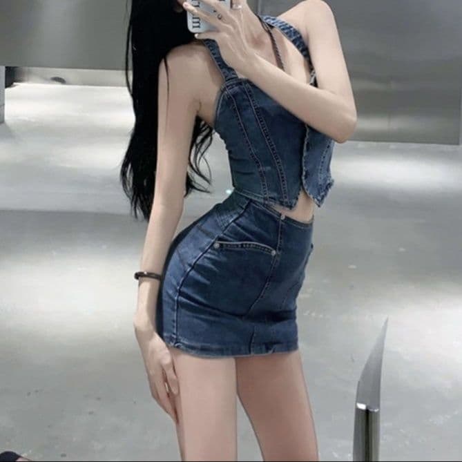 デニムセットアップ キャミ風トップス×タイトミニスカート 華奢見えタイトフィット2点セット