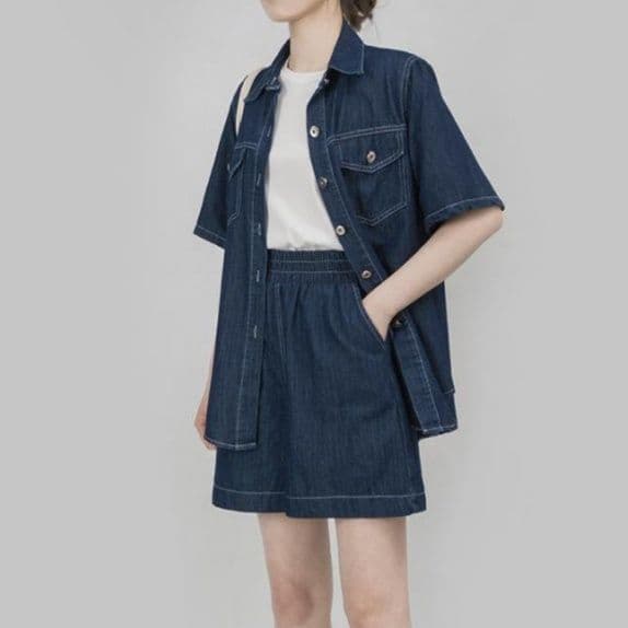 デニムセットアップ ゆったり半袖シャツ×ショートパンツ 夏向け きれいめカジュアル上下セット