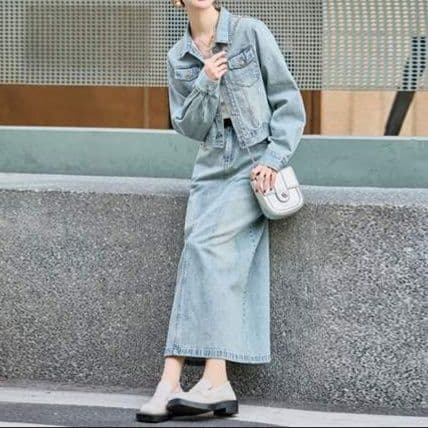 ラメ装飾ゆったりデニムジャケット&バックスリットロングスカート 着回し抜群 フェミニンカジュアルセットアップ
