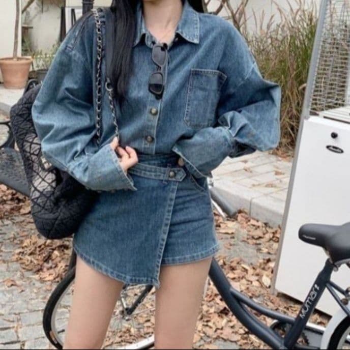 デニムセットアップ ゆったり長袖シャツ×ラップデザインスカパン 人とかぶらないレトロカジュアル2点セット
