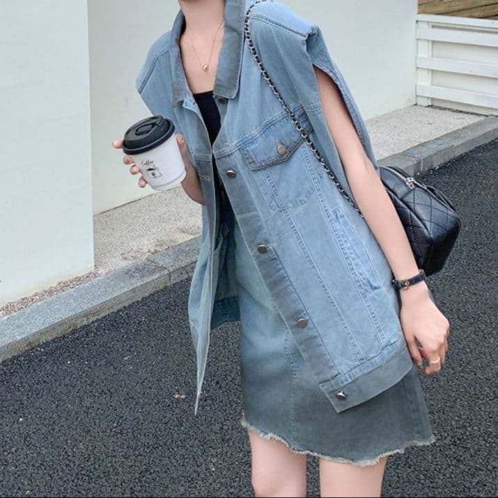 オーバーサイズデニムベスト×ミニスカート 上品抜け感 バイカラー薄手デニムセットアップ