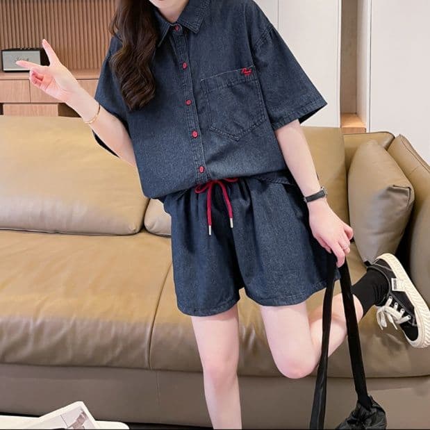 デニムセットアップ 色付きボタン半袖シャツ+ショートパンツ 夏向けゆるかわ2点セット