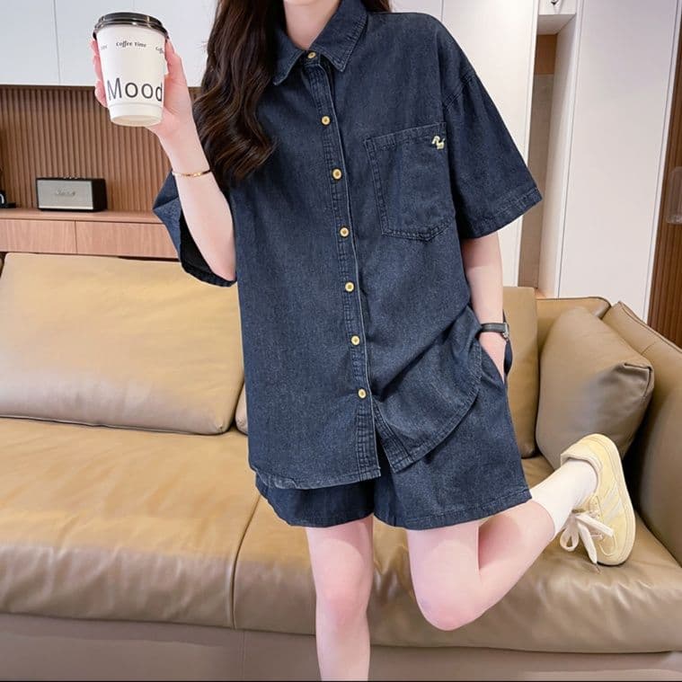 デニムセットアップ 色付きボタン半袖シャツ+ショートパンツ 夏向けゆるかわ2点セット