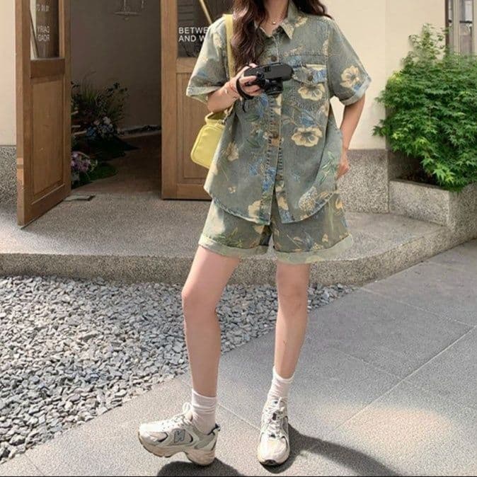 デニムセットアップ 花柄半袖シャツ&ショートパンツ 夏向け レトロかわいい香港風上下セット
