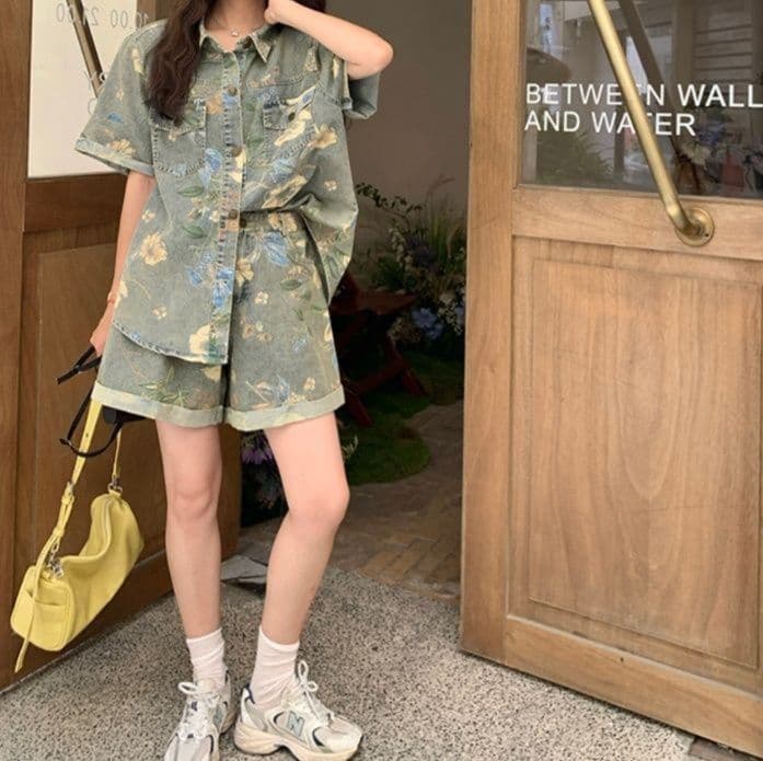 デニムセットアップ 花柄半袖シャツ&ショートパンツ 夏向け レトロかわいい香港風上下セット
