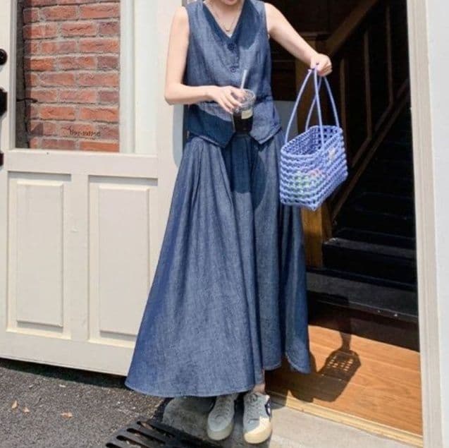 デニムセットアップ シンプルベスト&フレアマキシスカート きれいめ細見え ゆるフェミ2点セット